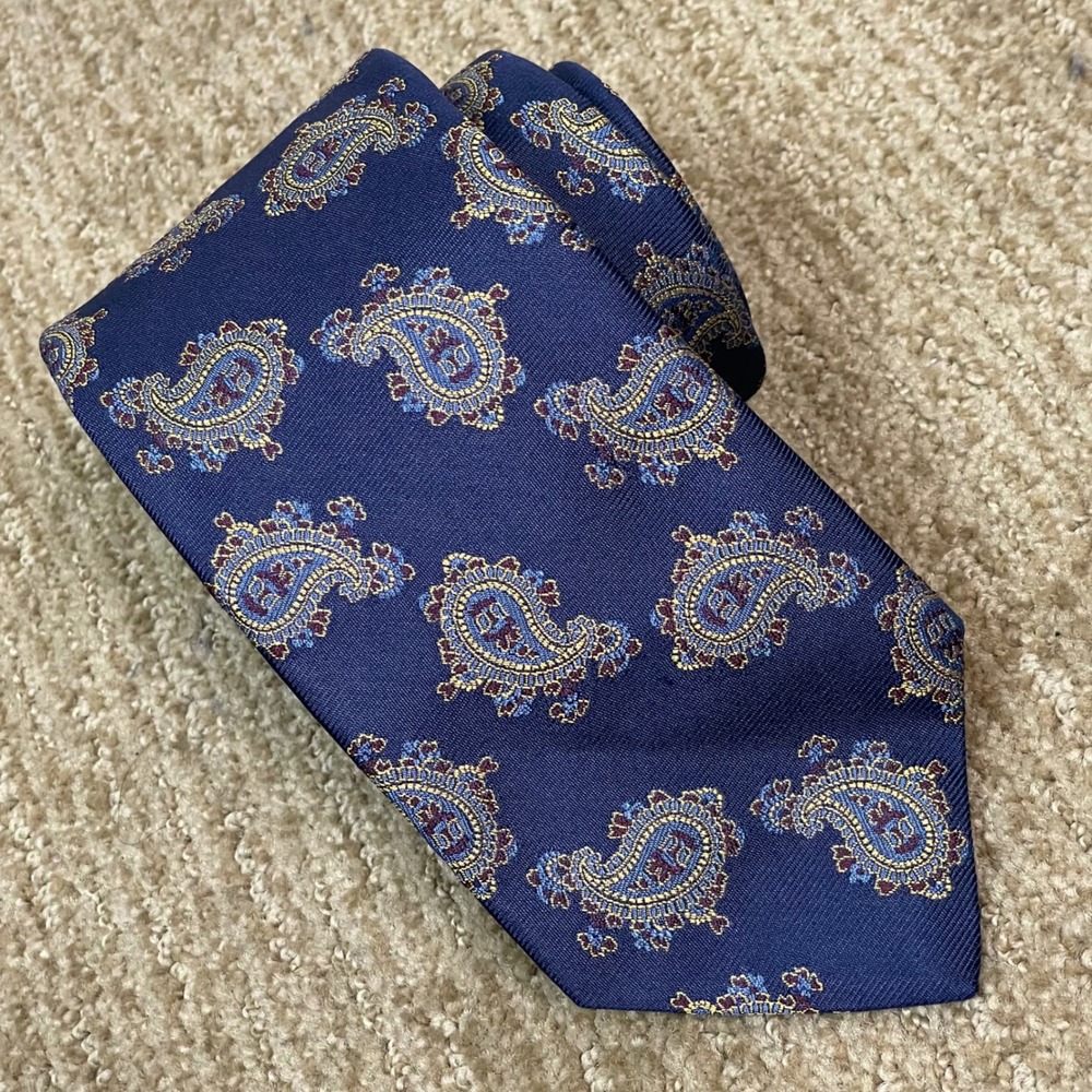 Brooks Brothers Silk Paisley Tie Mens Navy Blue Gold Red Made in USA 3.25" Width